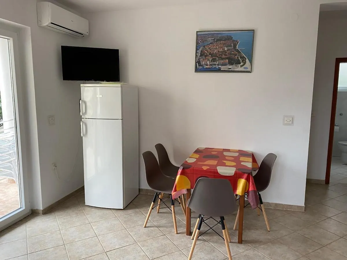 Pensionat Apartments Zara