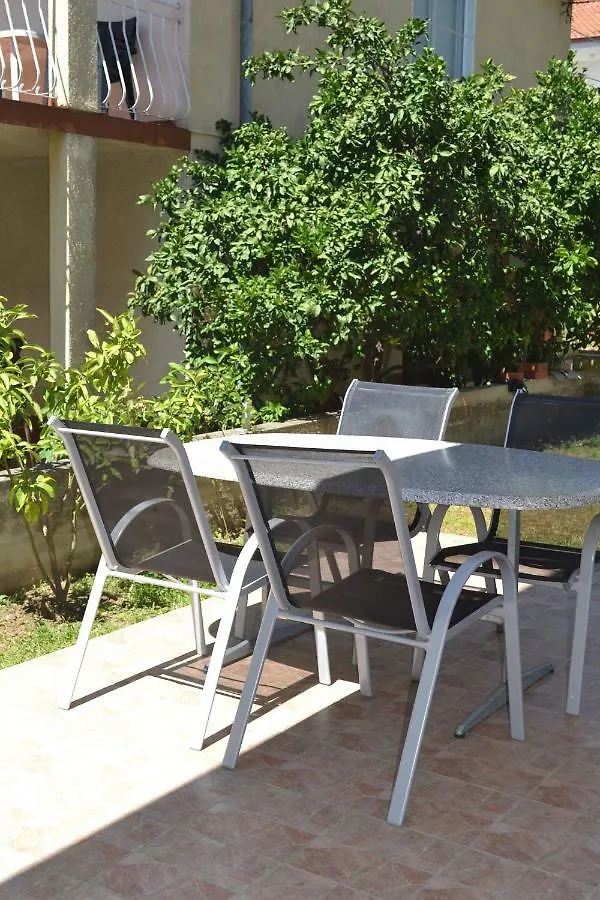Pensionat Apartments Zara